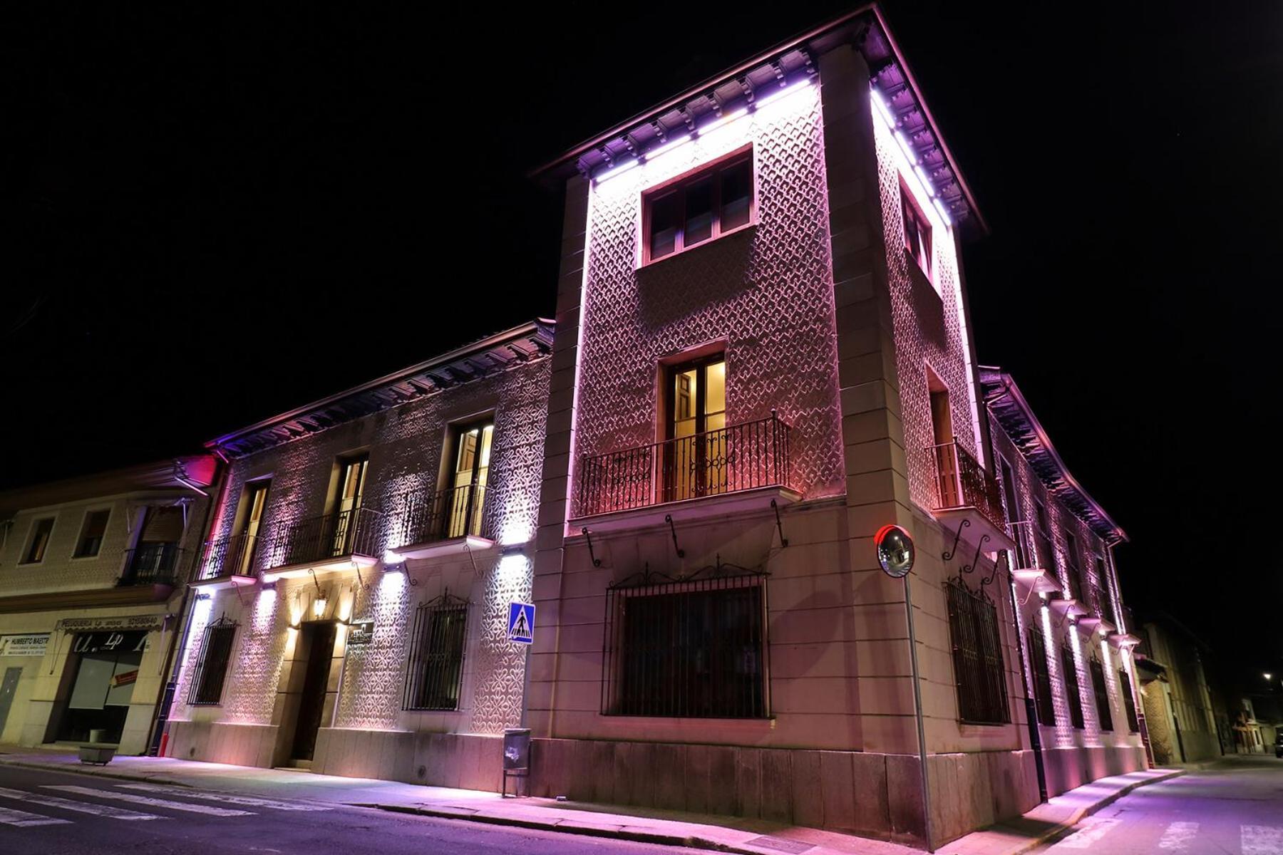 Villa Almudena Nava de la Asuncion Exterior photo