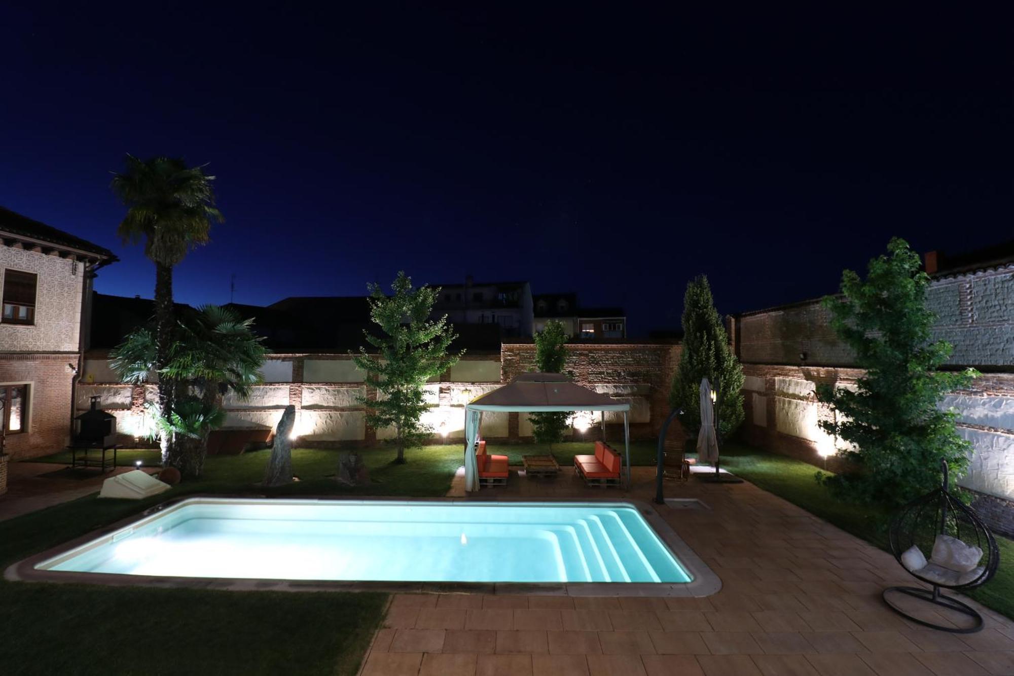 Villa Almudena Nava de la Asuncion Exterior photo